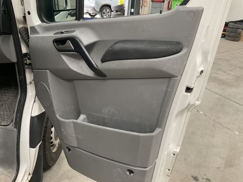 Volkswagen Crafter 2.0 TDI Kasten 35 mittlerer Radstand mit Hochdach 2016 – снимка 29