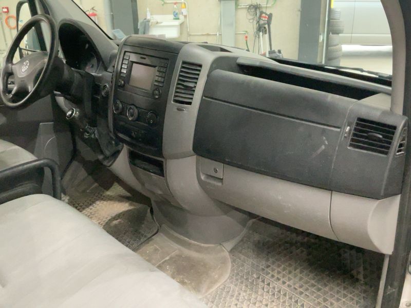 Volkswagen Crafter 2.0 TDI Kasten 35 mittlerer Radstand mit Hochdach 2016 – снимка 17