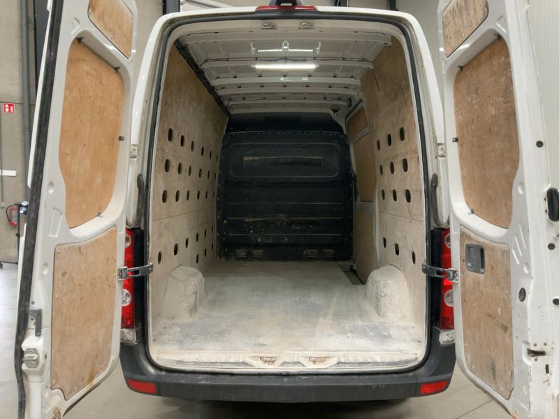 Volkswagen Crafter 2.0 TDI Kasten 35 mittlerer Radstand mit Hochdach 2016 – снимка 15