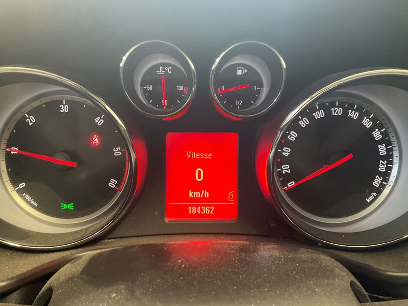 Opel Insignia 2.0 CDTI Cosmo 2011 – снимка 4
