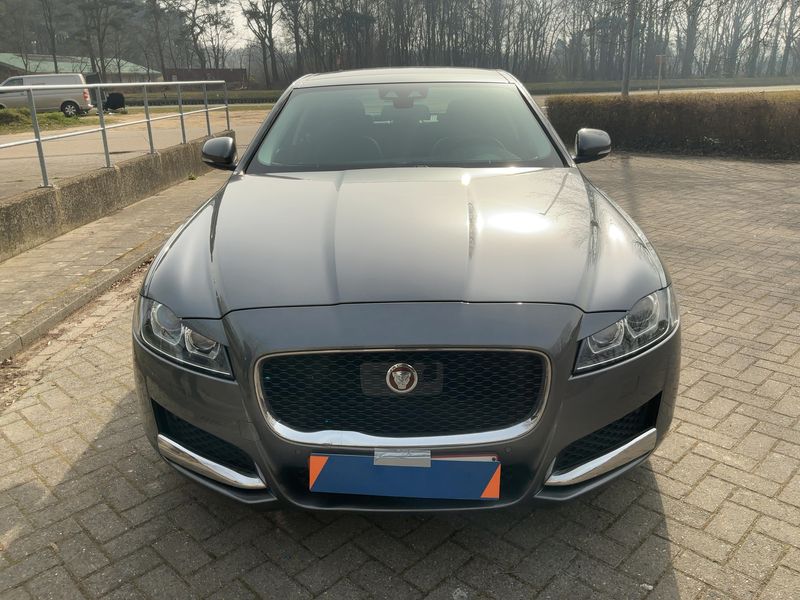 Jaguar XF 20d Prestige 2016 – снимка 14