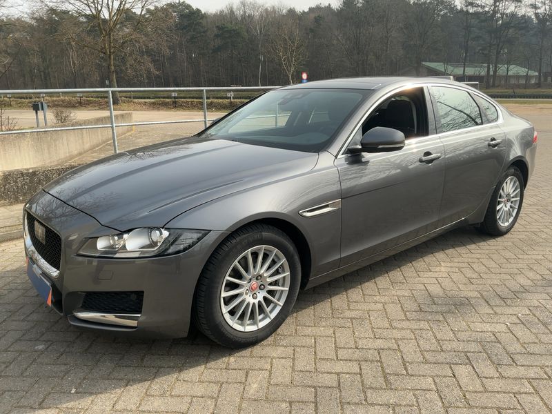 Jaguar XF 20d Prestige 2016 – снимка 2