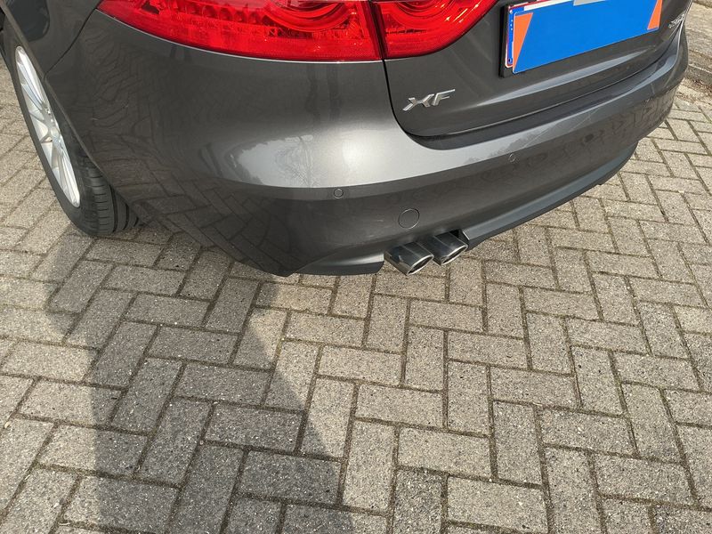 Jaguar XF 20d Prestige 2016 – снимка 25
