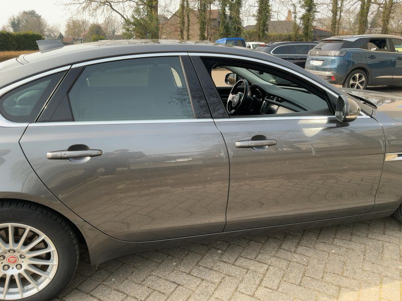 Jaguar XF 20d Prestige 2016 – снимка 10