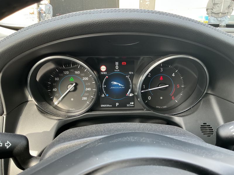Jaguar XF 20d Prestige 2016 – снимка 18