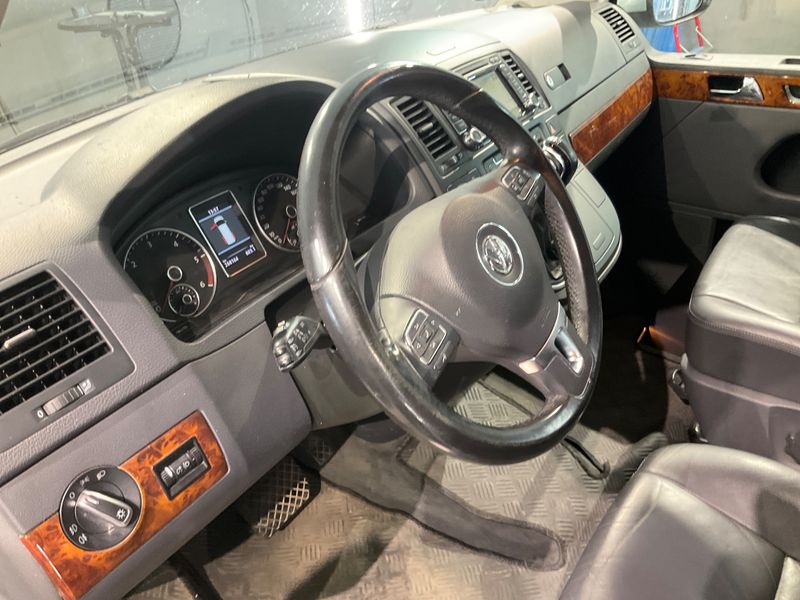Volkswagen T5 Multivan 2.0 TDI Highline 2014 – снимка 40