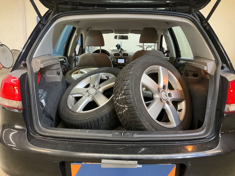 Volkswagen Golf VI 2.0 TDI Comfortline 2010 – снимка 11