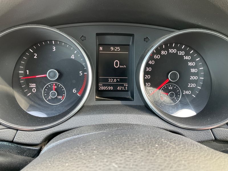 Volkswagen Golf VI 2.0 TDI Comfortline 2010 – снимка 4