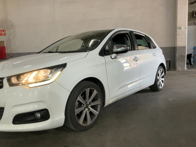 Citroen C4 1.2 e-THP Feel Edition 2015 – снимка 2