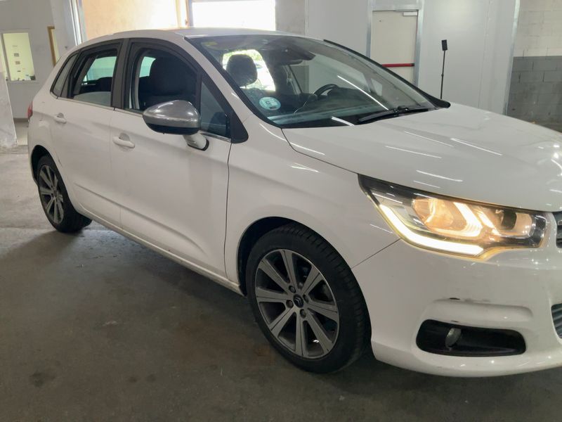 Citroen C4 1.2 e-THP Feel Edition 2015 – снимка 12