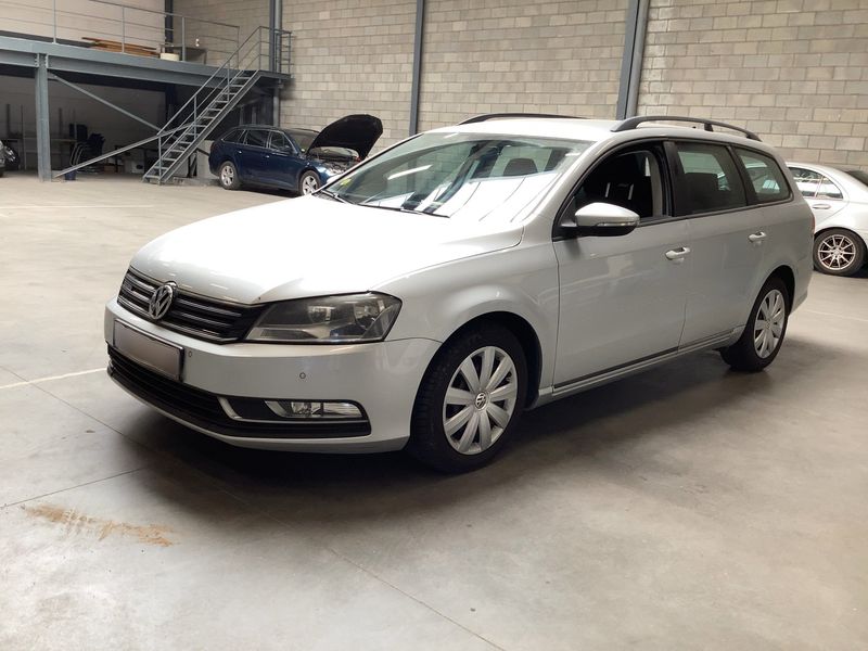 Volkswagen Passat 1.6 TDI Trendline BlueMotion Tech 2012