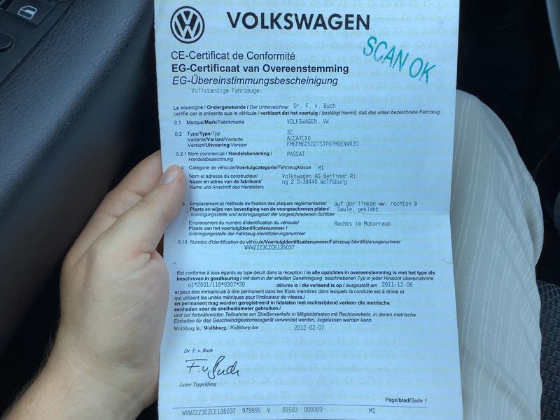 Volkswagen Passat 1.6 TDI Trendline BlueMotion Tech 2012 – снимка 21