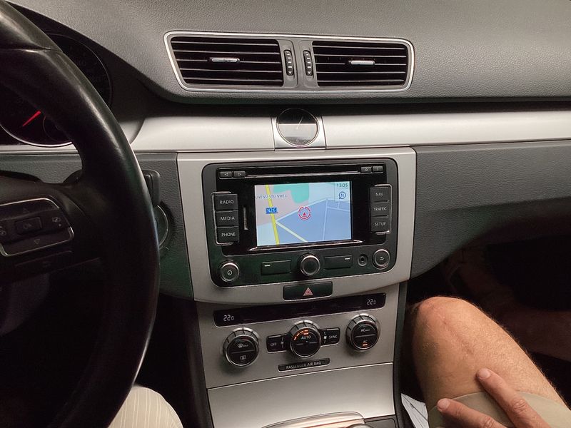 Volkswagen Passat 1.6 TDI Trendline BlueMotion Tech 2012 – снимка 26