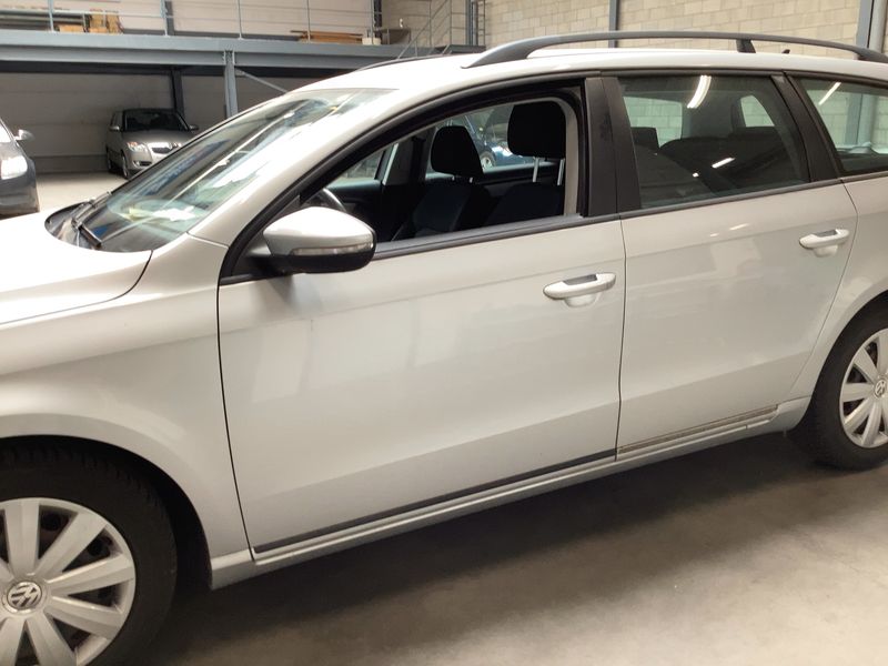 Volkswagen Passat 1.6 TDI Trendline BlueMotion Tech 2012 – снимка на щета 4
