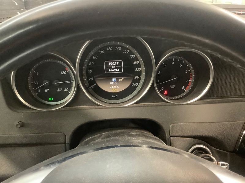 Mercedes-Benz C-Klasse C 180 CGI T BlueEfficiency Classic 2011 – снимка 19