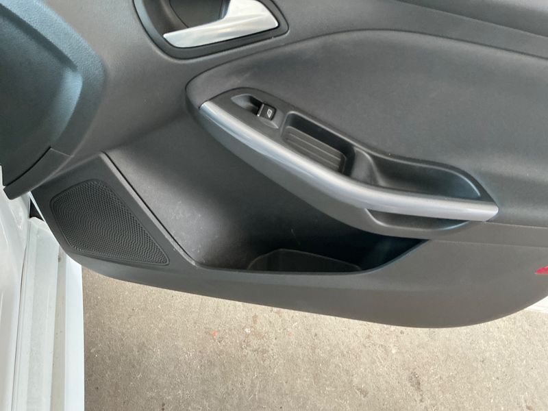 Ford Focus 1.6 TDCi Titanium 2014 – снимка 26
