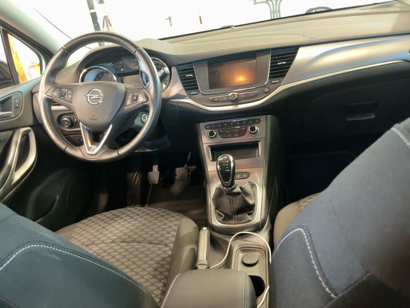 Opel Astra 1.2 Turbo Edition Start/Stop 2020 – снимка 17