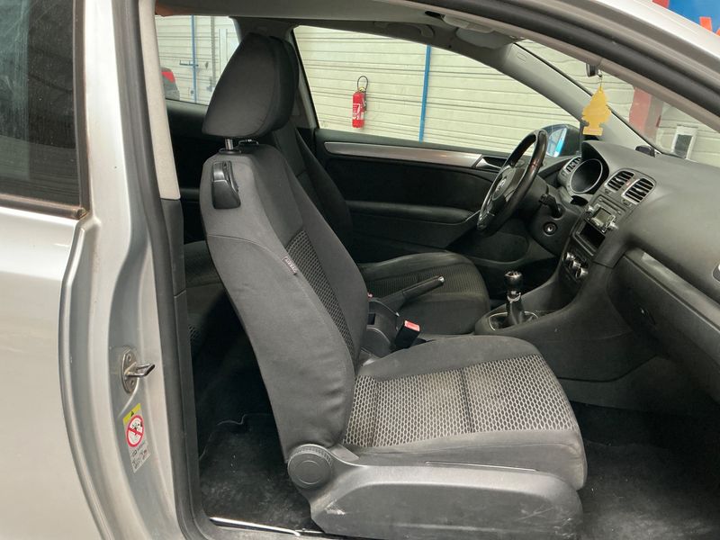 Volkswagen Golf VI 1.6 TDI Trendline 2009 – снимка 3