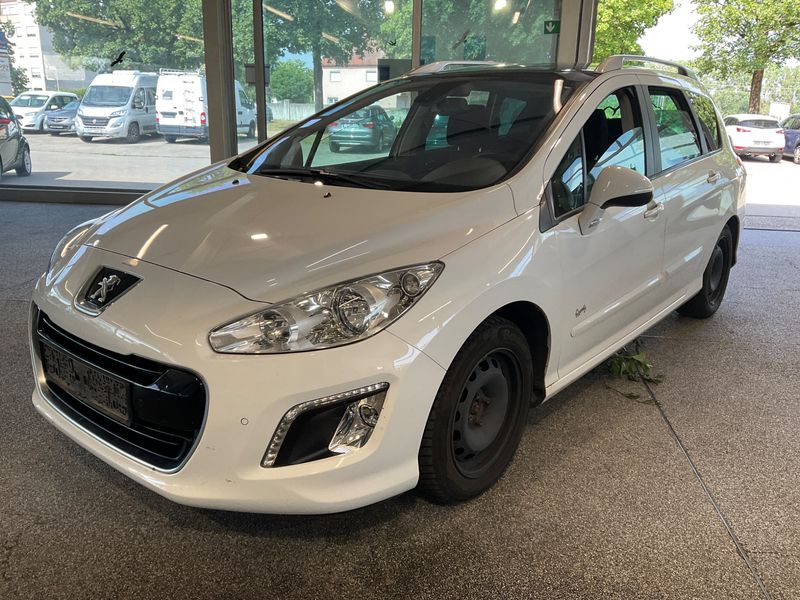 Peugeot 308 1.6 HDi Family 2011 – снимка 1