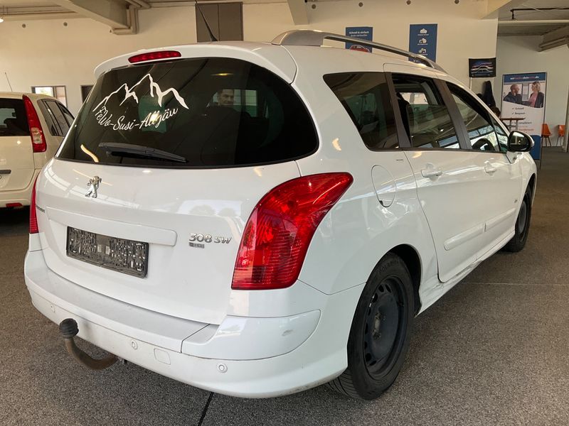 Peugeot 308 1.6 HDi Family 2011 – снимка 2