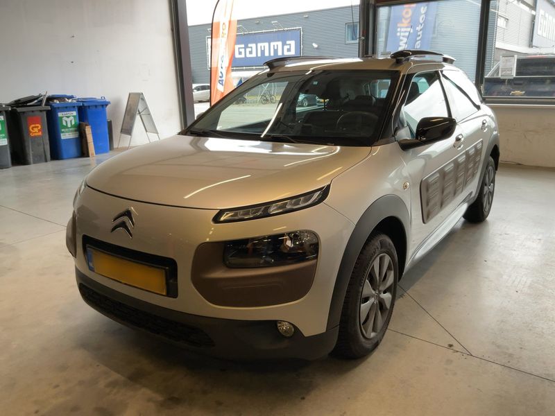 Citroen C4 Cactus 1.6 Blue-HDi Business Class 2015 – снимка 1