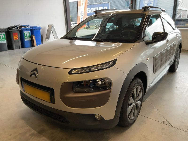 Citroen C4 Cactus 1.6 Blue-HDi Business Class 2015 – снимка 2