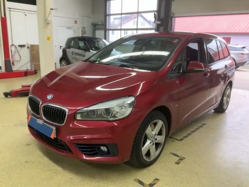 BMW 2er 220d Gran Tourer Sport Line 2016 – снимка 1