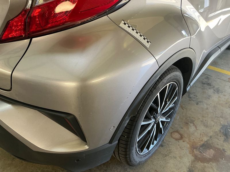 Toyota C-HR 1.8 Hybrid Distinctive 2017 – снимка 30