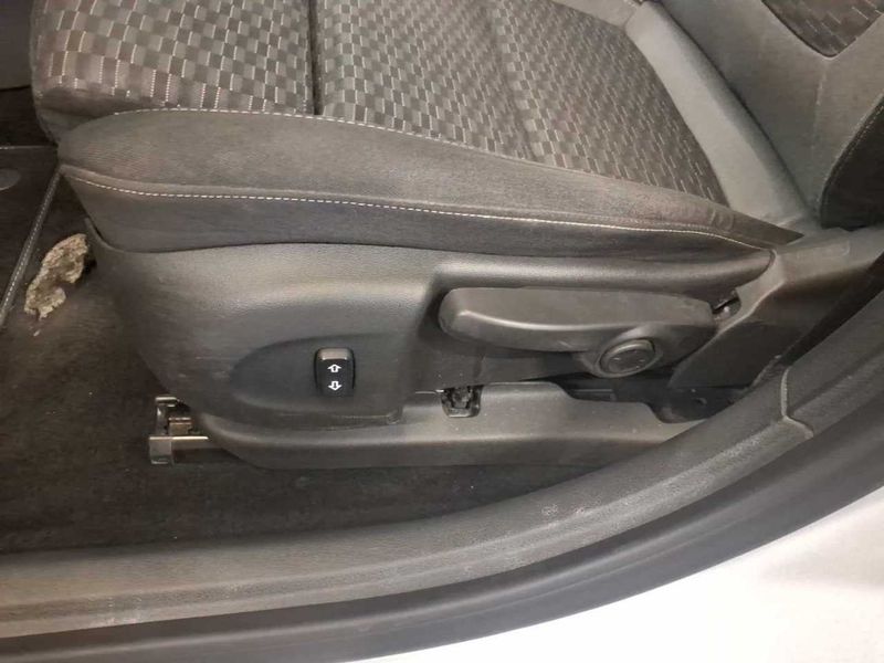 Opel Astra 1.5 CDTI Edition Start/Stop 2022 – снимка 15