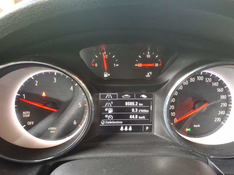 Opel Astra 1.5 CDTI Edition Start/Stop 2022 – снимка 8