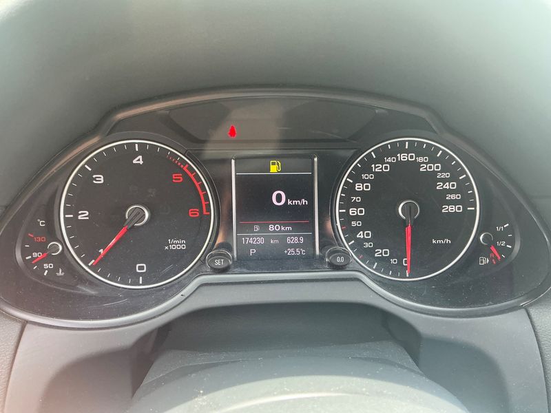 Audi Q5 2.0 TDI quattro Avus 2012 – снимка 18