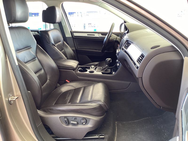 Volkswagen Touareg 3.0 V6 TDI Terrain Tech BlueMotion Tech 2015 – снимка 16