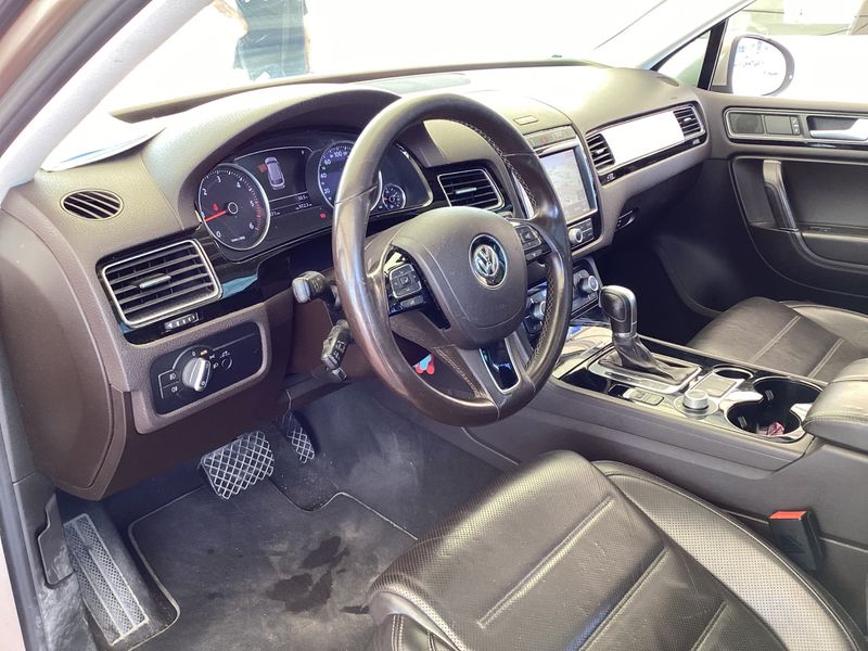 Volkswagen Touareg 3.0 V6 TDI Terrain Tech BlueMotion Tech 2015 – снимка 29