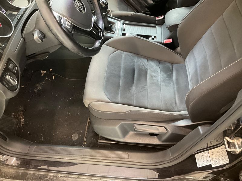 Volkswagen Golf VII 1.6 TDI Executive BlueMotion Tech 2015 – снимка на щета 27