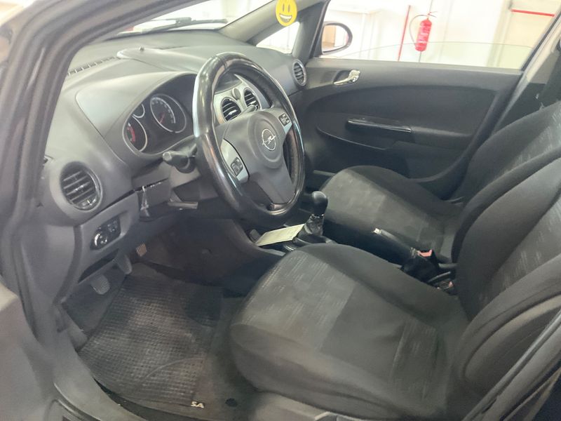 Opel Corsa 1.3 CDTI Elective 2011 – снимка 3