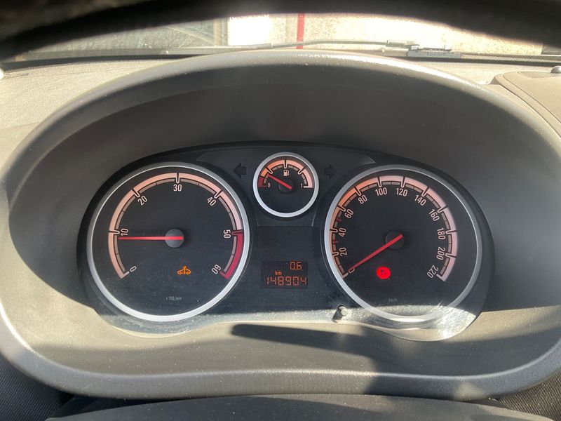 Opel Corsa 1.3 CDTI Elective 2011 – снимка 4