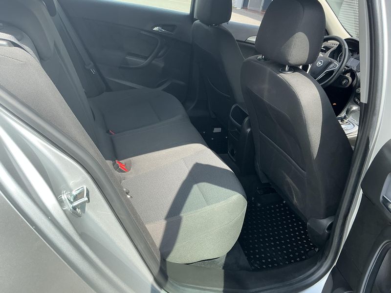 Opel Insignia 1.6 CDTI DPF Edition 2016 – снимка 19