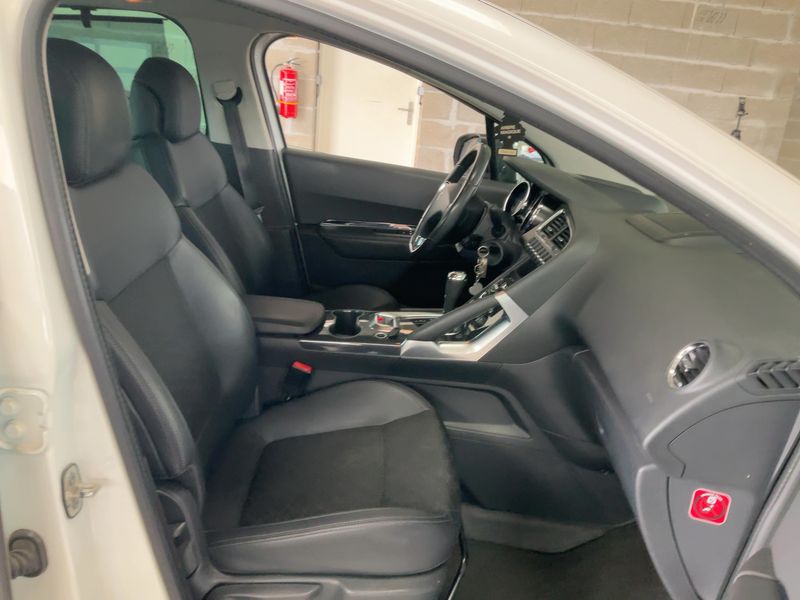 Peugeot 3008 1.6 Blue-HDi Allure 2016 – снимка 16