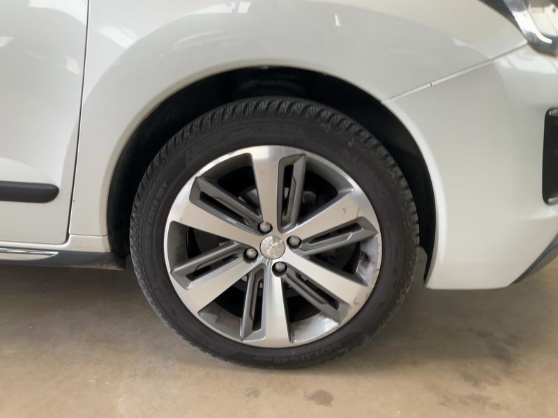 Peugeot 3008 1.6 Blue-HDi Allure 2016 – снимка 11