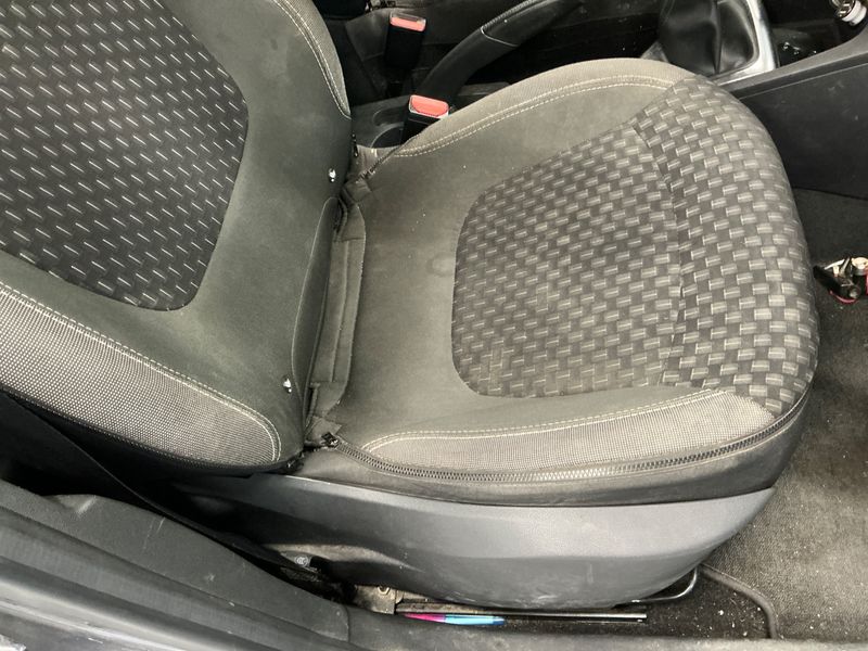 Renault Captur 1.5 dCi Intens 2018 – снимка 37