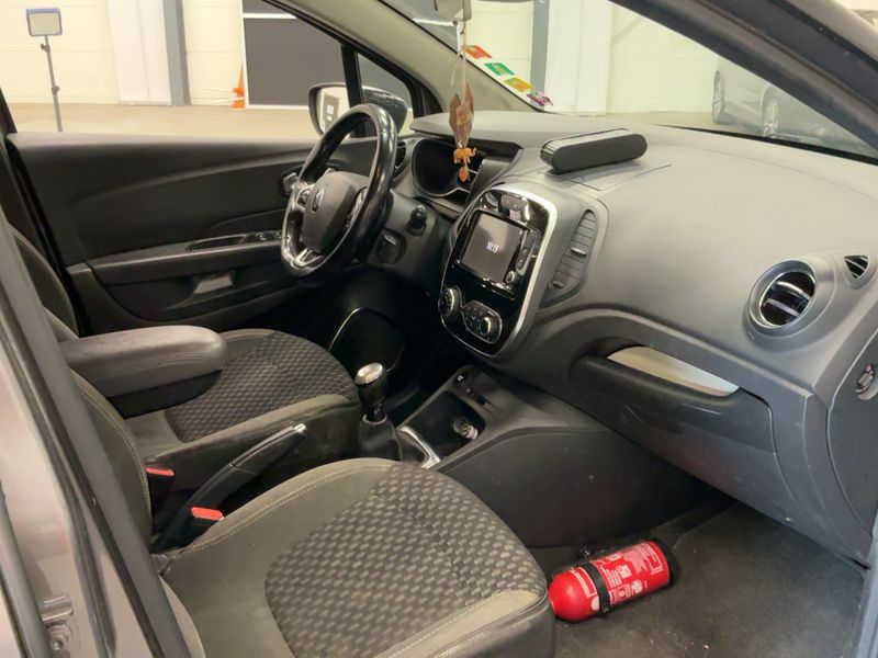Renault Captur 1.5 dCi Intens 2018 – снимка 16