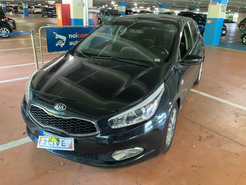 Kia cee'd 1.6 CRDi High Tech 2015 – снимка 1