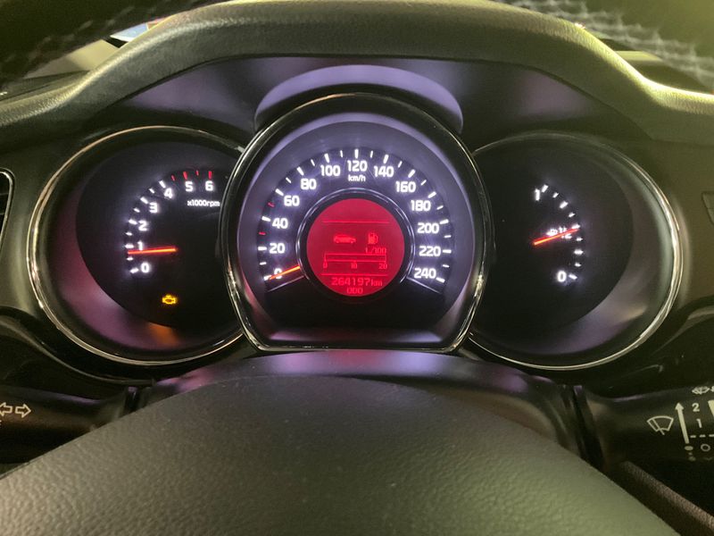 Kia cee'd 1.6 CRDi High Tech 2015 – снимка 4