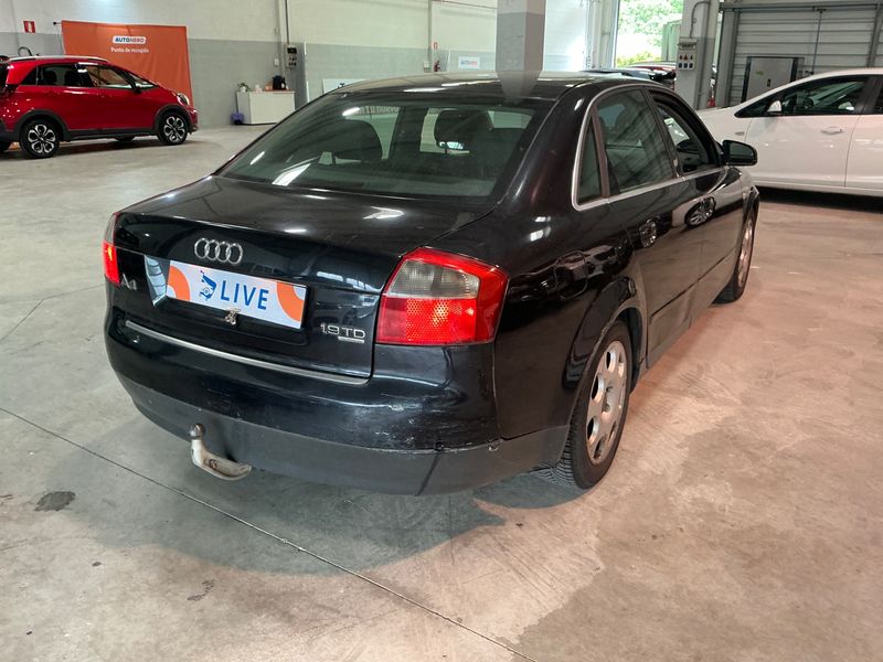 Audi A4 1.9 TDI quattro 2004 – снимка 2