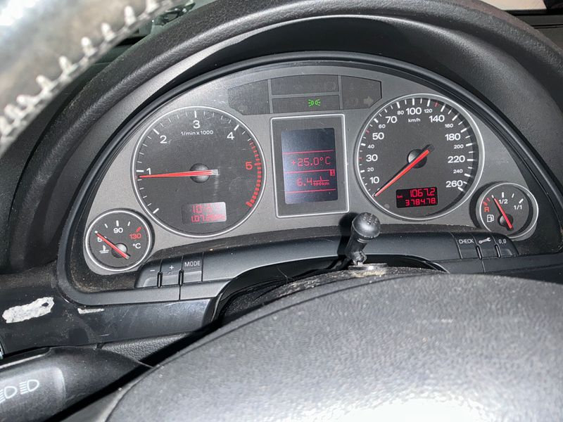 Audi A4 1.9 TDI quattro 2004 – снимка 4