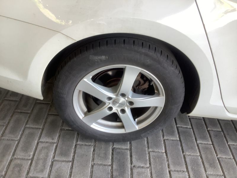 Volkswagen Golf VII 1.6 TDI Comfortline BlueMotion Tech 2014 – снимка 9