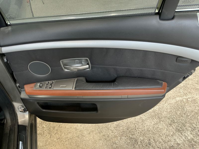 BMW 7er 730i 2003 – снимка 34