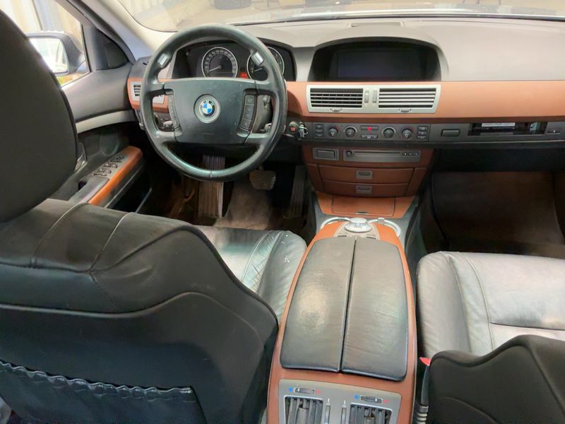 BMW 7er 730i 2003 – снимка 18