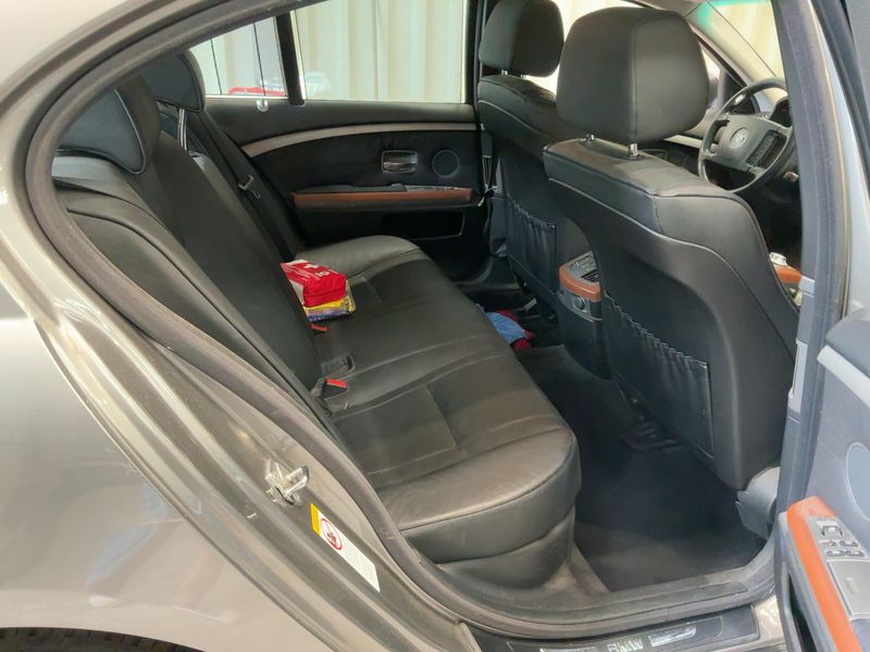 BMW 7er 730i 2003 – снимка 20