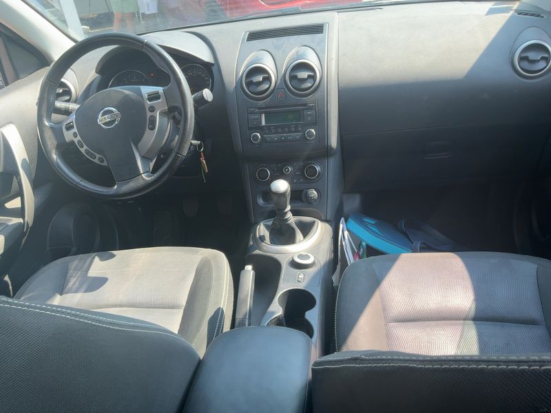 Nissan Qashqai 2.0 dCi Acenta 4x4 2011 – снимка 17